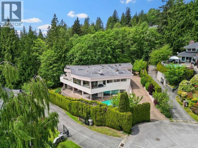 ¸绪West Vancouver լ˽ѧţʿռ