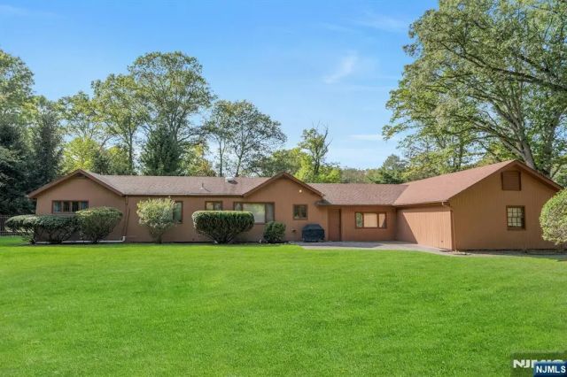 Saddle River ϡƽסլ⣬˰ѡǱ