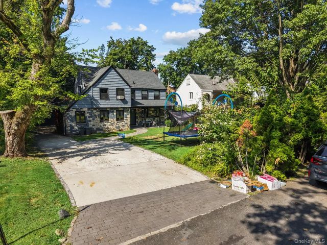 ŦԼGreat Neck ӣ˽̨԰ͥԺ