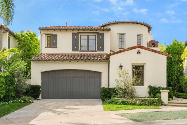 ɼNewport Coastȫ·޹屦 ʦ ռ